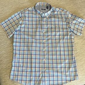 Men’s XL IZOD short sleeve button up with pocket